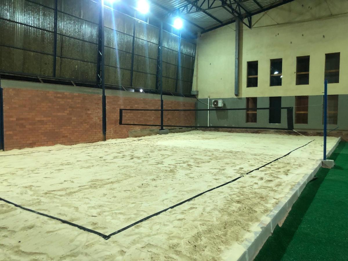 Estalagem Vila Suzana - Quadra De Beach Tennis Indoor カネラ エクステリア 写真